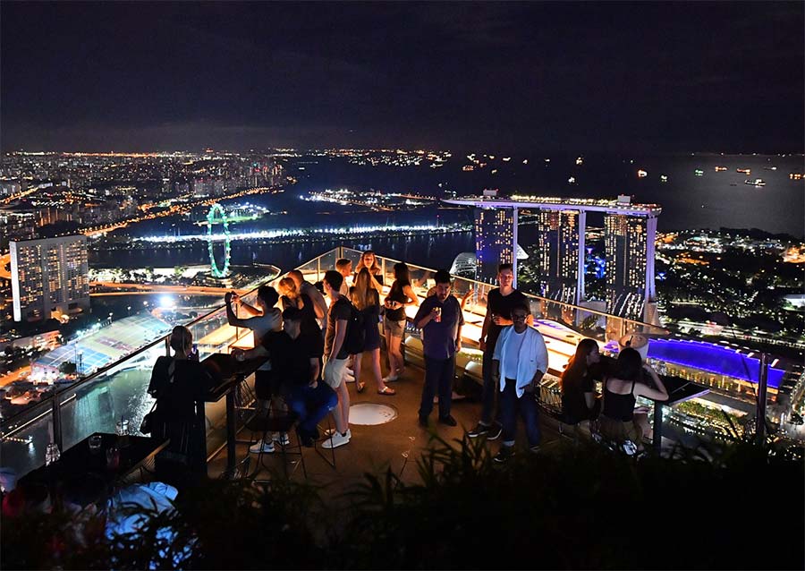 1-altitude rooftop bar