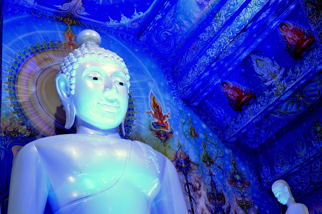 Wat Rong Seur Ten (Blue Temple) 