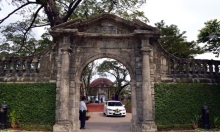 Manila Walk – Paco Park, Binondo (Chinatown), Escolta and Casa Roces