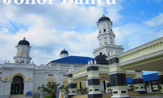 Johor Bahru: The Crossing and Solemnity of a Worship Place